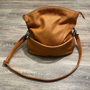 FOREVER 21 / TAN CROSSBODY HOBO BAG
